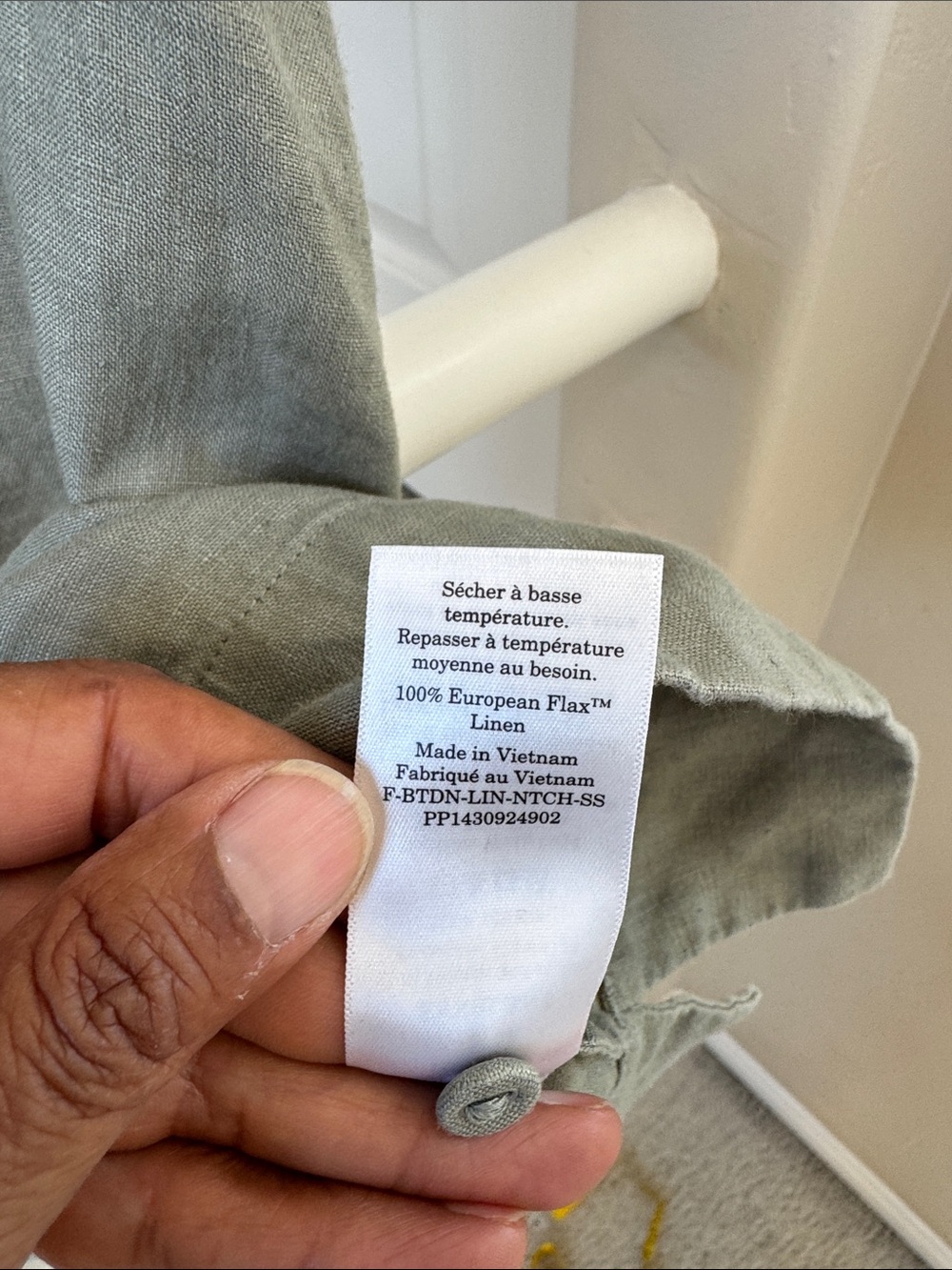Everlane Light Sage Linen Shirt - Picture 5 of 6